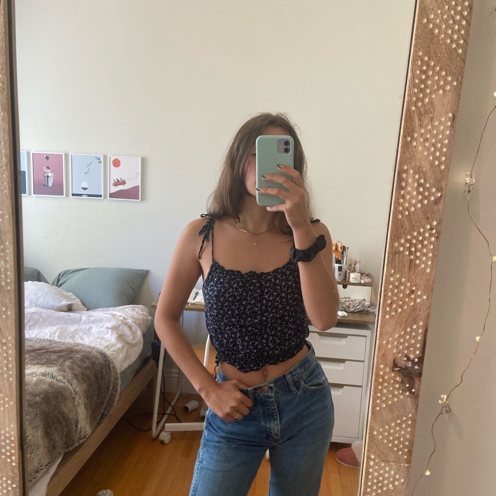 Brandy Melville tie strap top